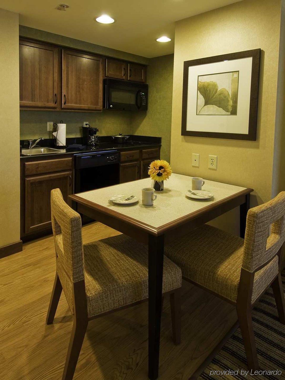 Homewood Suites By Hilton Cleveland-Beachwood Room photo